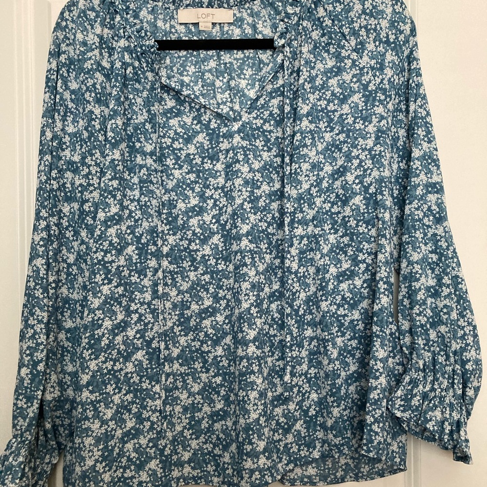 NWOT Loft Blouse